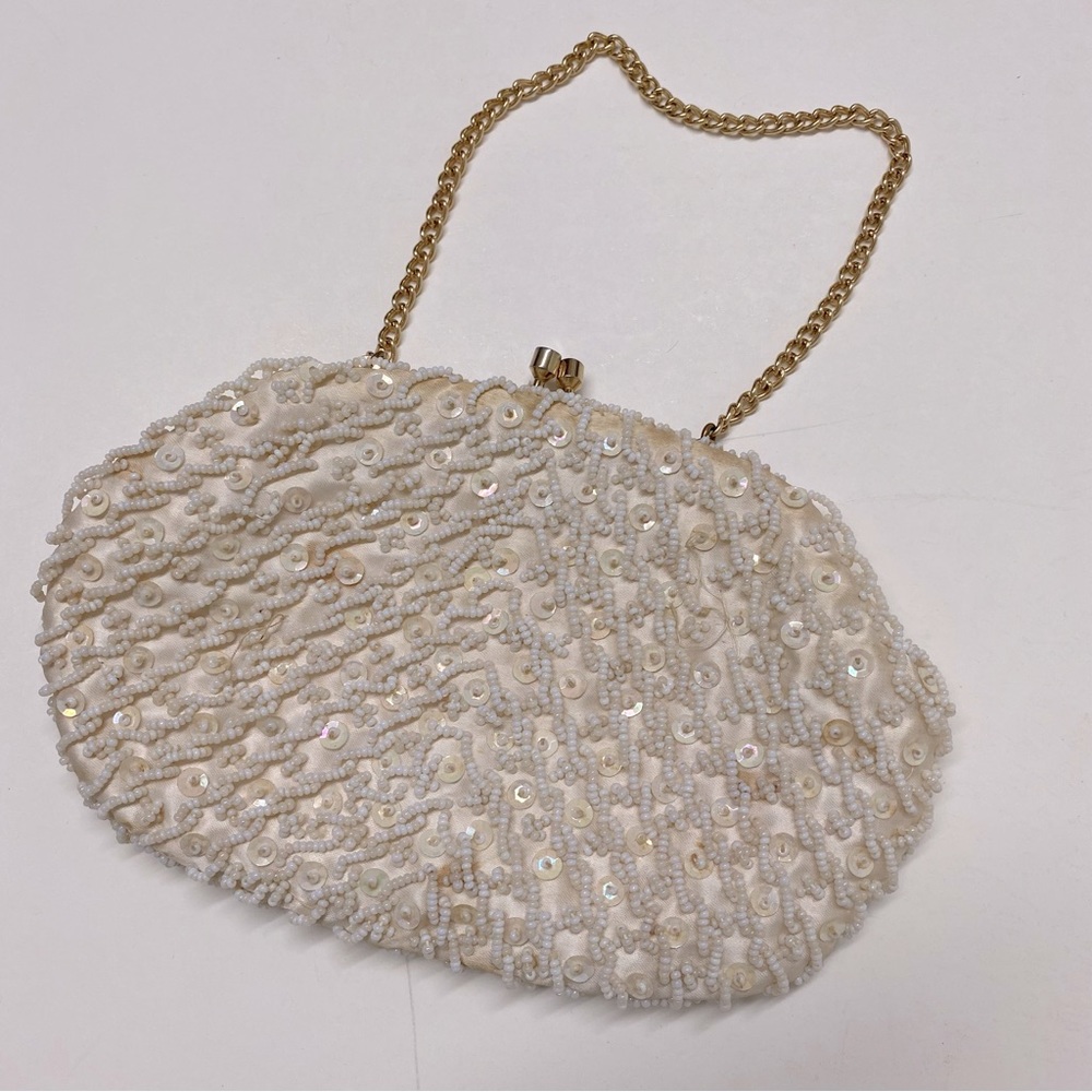 Vintage Heavily Beaded & Sequin Small Ivory Clutch Purse Kiss Lock 50s